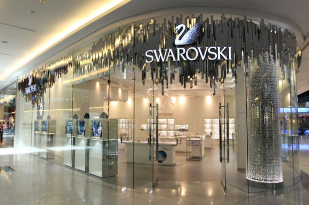 swarovski-rusiyadaki-biznesini-tamamile-bagladigini-elan-edib